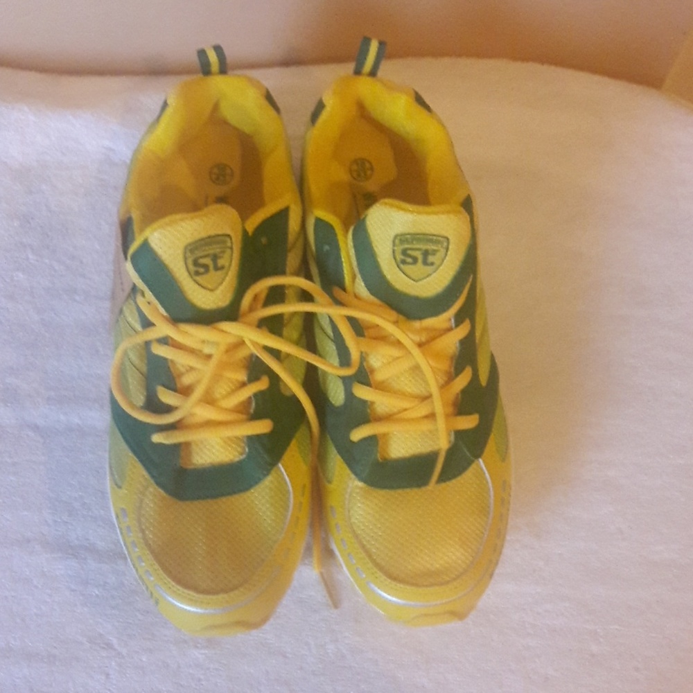 Stradalli Tennis Shoes